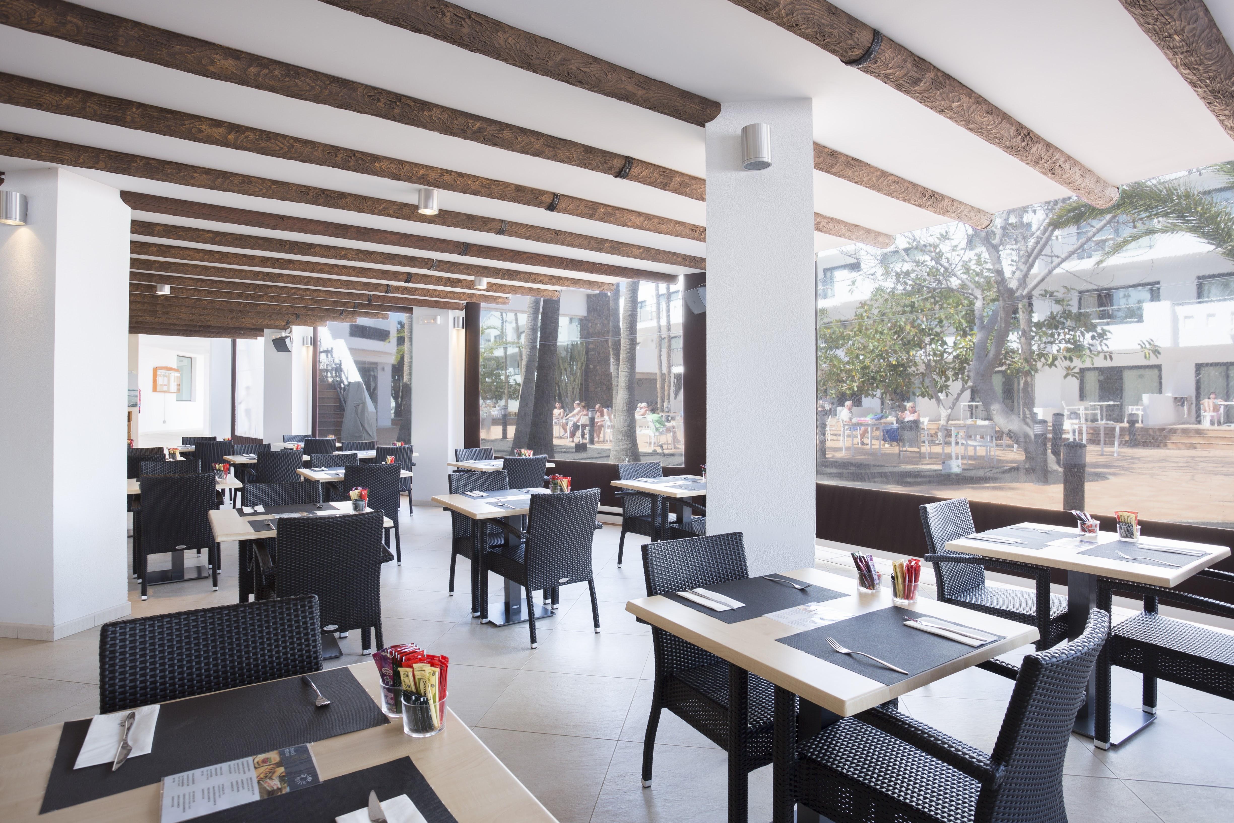 Thb Lanzarote Beach Коста Тегисе Екстериор снимка
