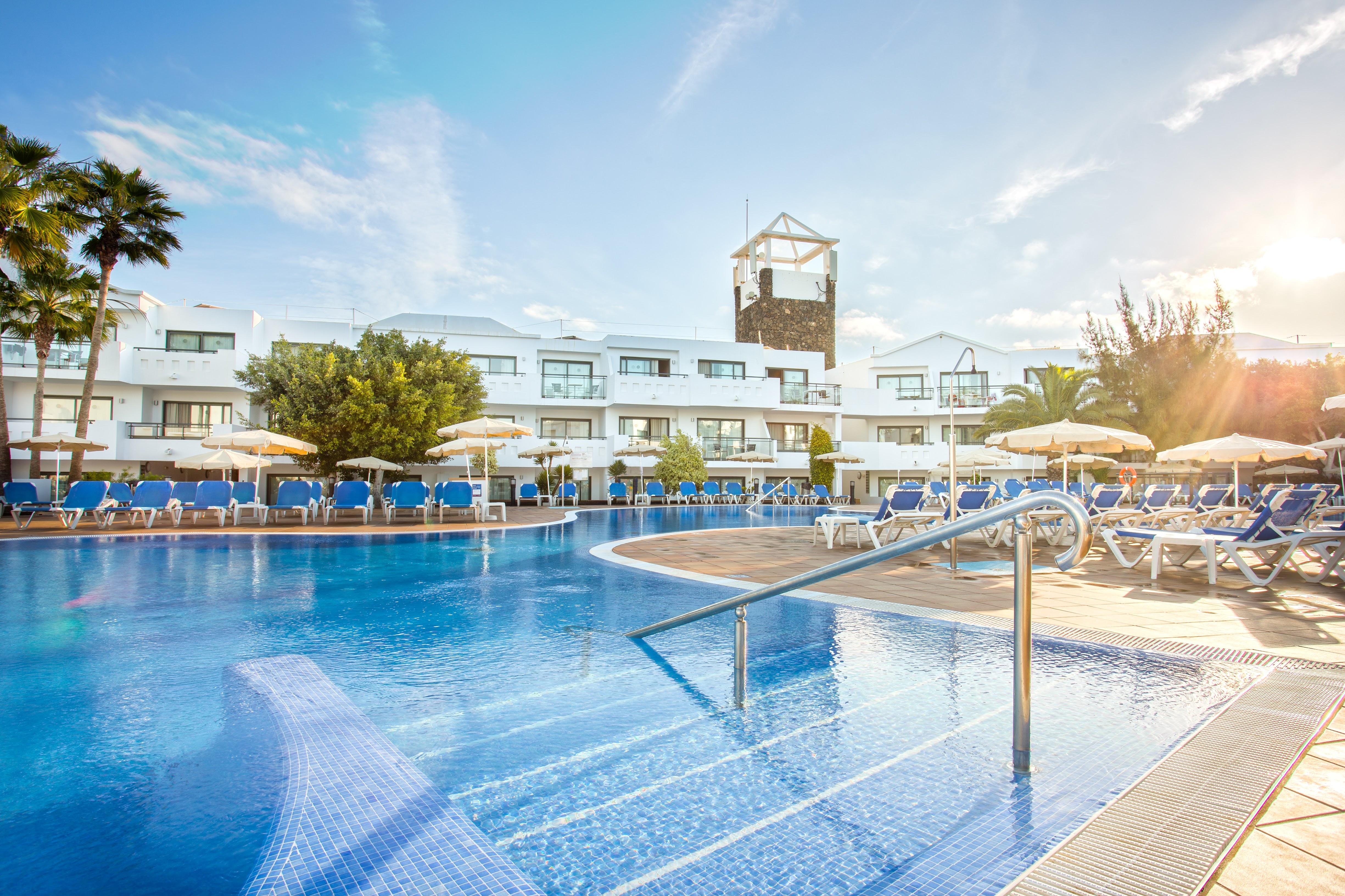Thb Lanzarote Beach Коста Тегисе Екстериор снимка