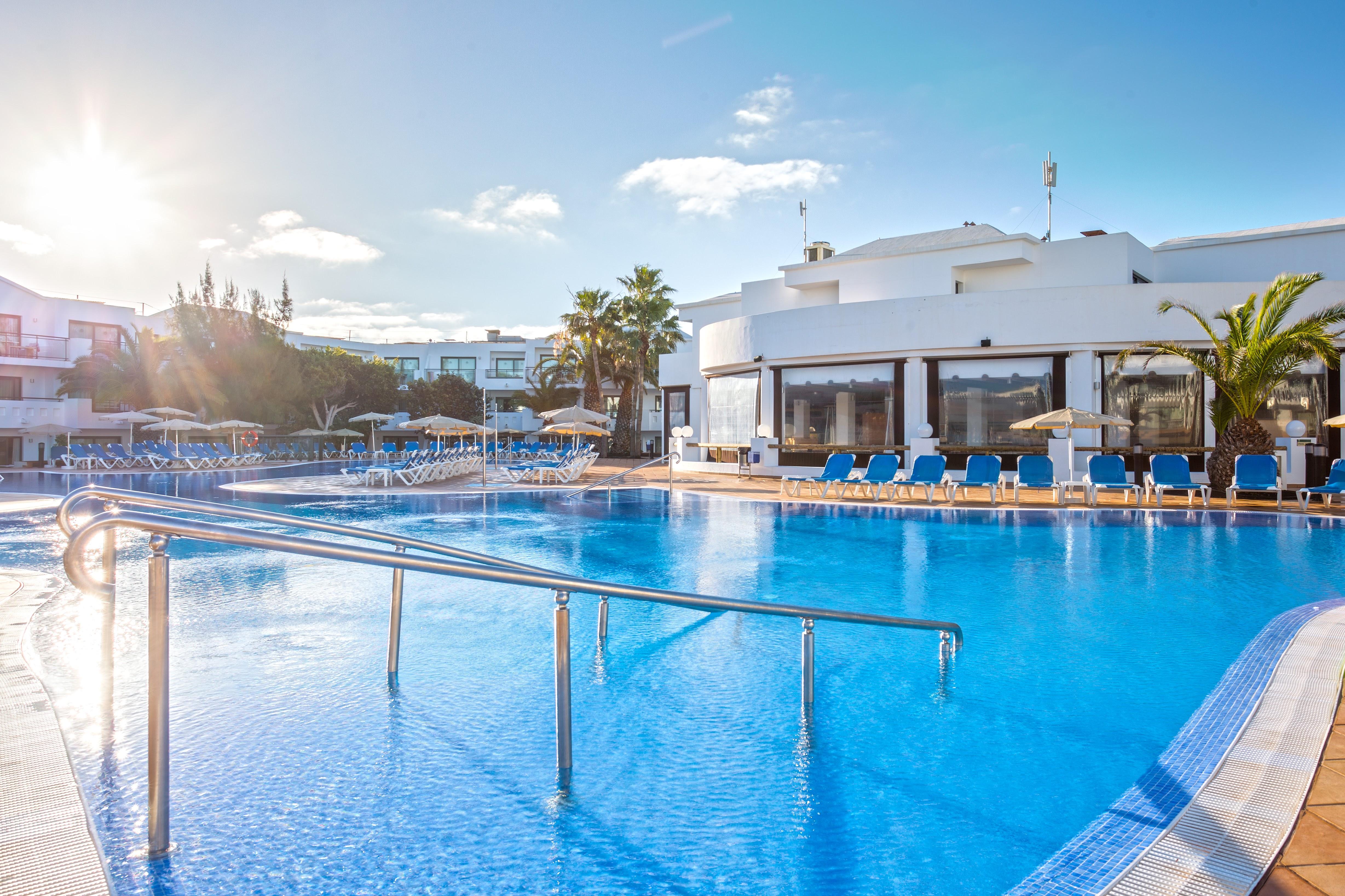 Thb Lanzarote Beach Коста Тегисе Екстериор снимка