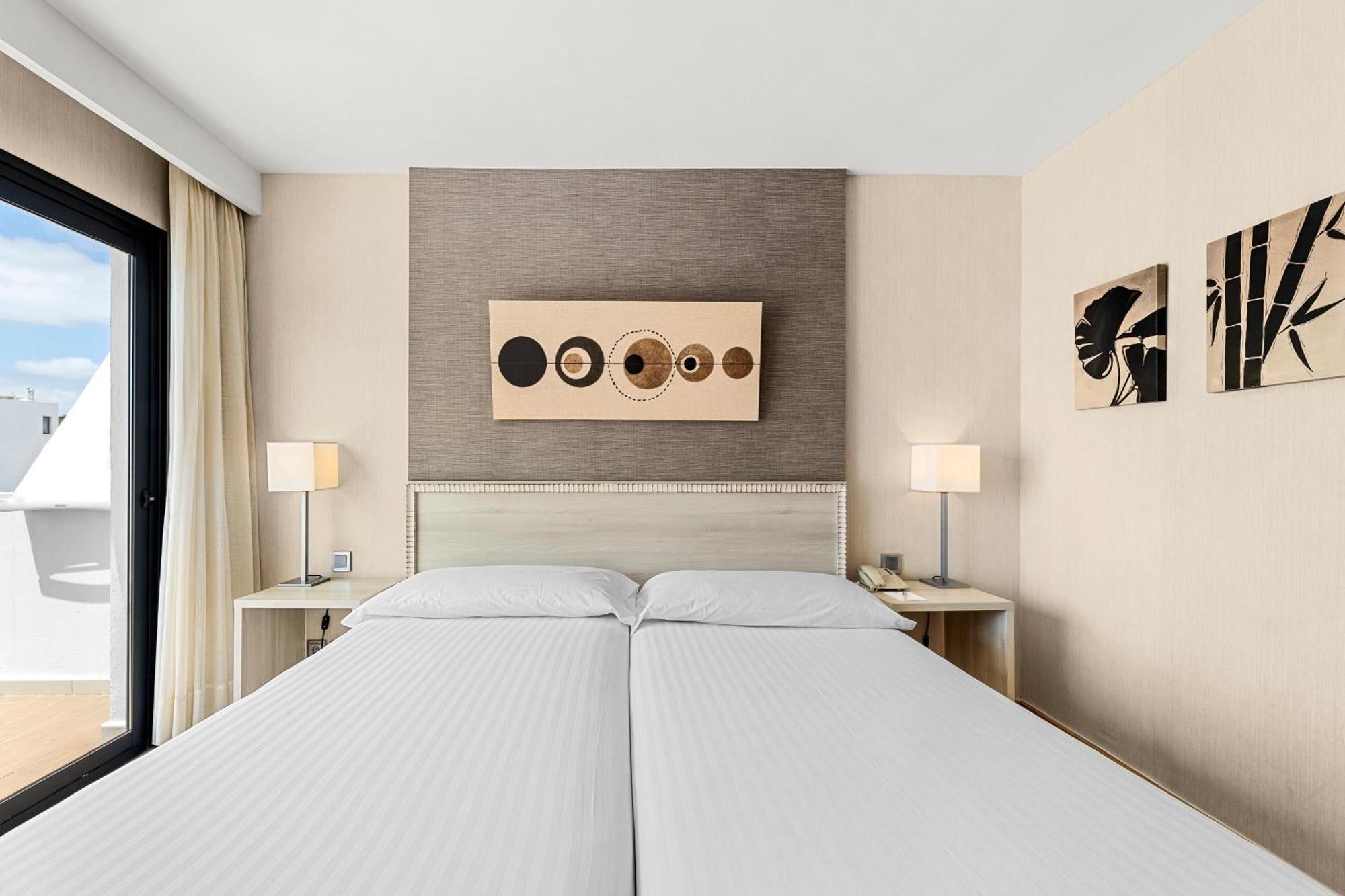 Thb Lanzarote Beach Коста Тегисе Екстериор снимка